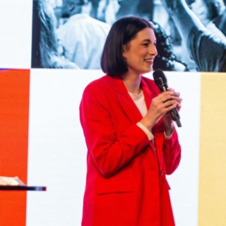 Graves To Gratitude - Bianca Menssink