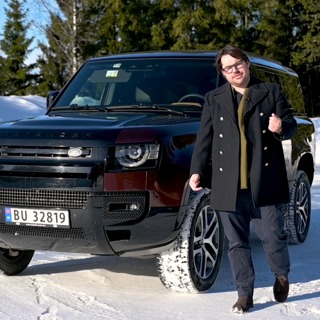 Bonus: Bak rattet i en ufyselig dyr Land Rover