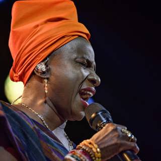 Angélique Kidjo: ”Jag tänker inte – jag bara sjunger”