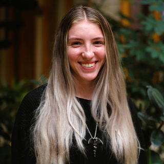 Navigating Crossroads: Overcoming Addiction and Chronic Illness - with Sorcha Sylvester-Martin