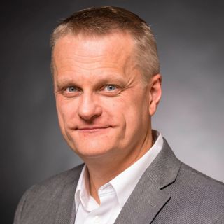 # 214: W. LEE WARREN, MD shares a treatment plan to recover from trauma and tragedy