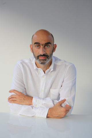 From Panic to Purpose: Embracing Authenticity and Vulnerability with Mo Issa