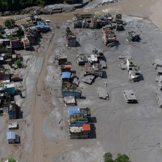 Fears of more mudslides in Nepal as death toll mounts