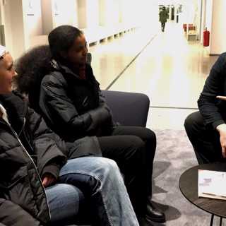 Unga filosofer tar sig an en klassisk fråga: Relationen mellan tro och vetande