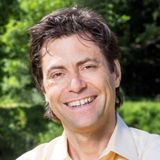 #133 – Max Tegmark on how a 'put-up-or-shut-up' resolution led him to work on AI and algorithmic news selection