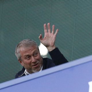 What is the significance of the sanctioning of Roman Abramovich?
