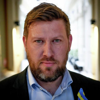Russisk krigsblogger slår alarm om ny invasjon, situasjonen i Donetsk er kritisk og russiske gassrør er stengt