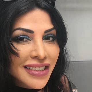 Zinat Pirzadehs nya humormaterial: "Ju jävligare, desto roligare"