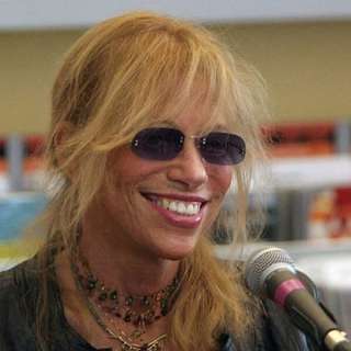 Carly Simon Reveals Parkinsons Diagnosis, Trump Jabs Stir Press Tensions, Cyclospora Outbreak Strikes U S, Haitian TPS Expires South Florida, and more...