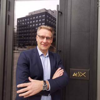 Sam Holmberg blir chef över Petter Stordalens lyxhotell i Sverige