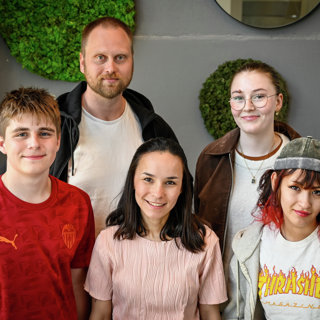 Gen Z-panelet om russetiden: Er det greit at ungdomsskoleelever er med, og hvor dyrt er det å være russ?