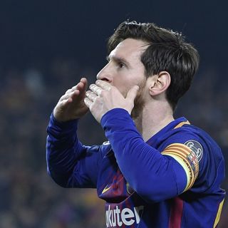 Podcast: Barcelona and Bayern steam into last eight