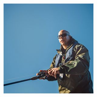 Han älskar att fiska – men avskyr fisk