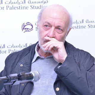 مسرحة السياسة في التجربة المسرحية روجيه عساف