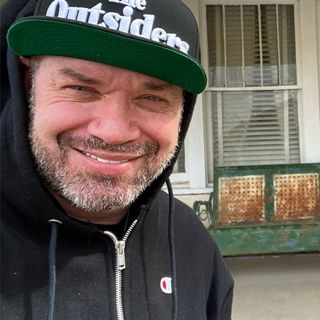 Talkin' Schmit: DANNY BOY (House Of Pain/The Outsiders House)