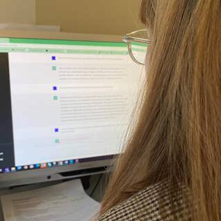 AI klarar studentuppgifter – examinationen måste ses över