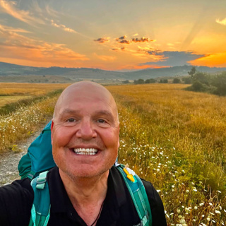 102. Pilgrim Mistakes; Simple Camino Training Hacks; Keeping belongings safe - Rocco Rossi.