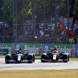 Chemistry of Verstappen-Hamilton Crashes + 5 Things - 2021 Russian GP Preview