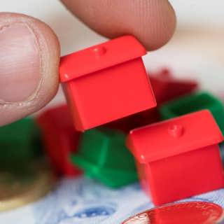 Är bostadspriserna verkligen på väg upp?