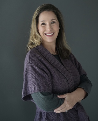 Navigating Entrepreneurship: Insights from Ami Sippi