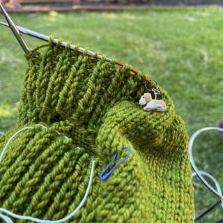 Brisk Mornings and Bald Heads- Episode 642- The Knitmore Girls