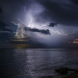 Ocean Thunderstorm: Crashing Waves and Thunder - 10 Hours Sleep Sound