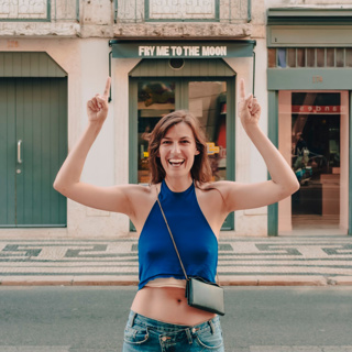 Tall, Tenacious, and Frying in Lisbon – Meet Tara!