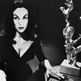 POP CULTURE - Vampira The Original Mistress of the Dark