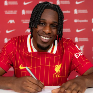 PARADE / FRIMPONG SIGNS FOR LFC!