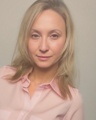 Thriving in the Gray: Holistic Healing for Chronic Pain and Inflammation with Audrey Stout