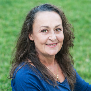 Cecilia Douglas - Fascia, Anatomi Trains, slingträning och manuella kroppsinterventioner