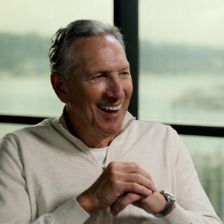 Trending Now: Howard Schultz describes the impact of Bill Gates Sr. had on buying back Starbucks