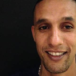 Salah lyfte Västsaharas flagga – kan aldrig återvända hem