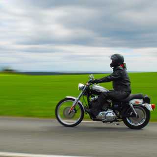 Självbedrägeri: Flykt från smärtan eller verktyg för lyckan?