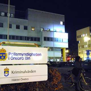 Öppenhjärtig örebropolis känner sig lurad av SVT:s Dokument Inifrån, Sveriges Radio P4:s beredskap vid kris och Veckorevyns sista halmstrå