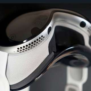 Celebrating and questioning the Apple Vision Pro after one year, on the AppleInsider Podcast