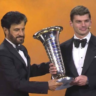 Max Verstappen’s INSANE Comeback Is On