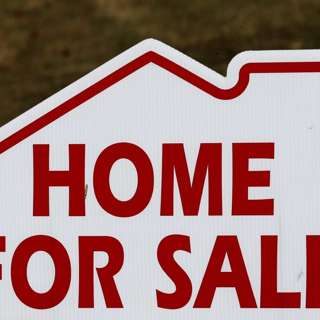 DeSantis Signs Condo Fee Bill, Compass Sues Zillow for Monopoly, American Airlines Flight Hits Turbulence, Texas Closes Illicit Massage Parlors, and more...