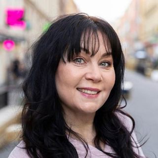 Shirin möter Jessika Devert
