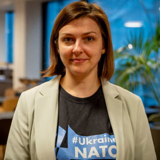 Massive Russian missile attack on Ukraine, Norwegian support and corruption in Ukraine. Guest: Olena Halushka
