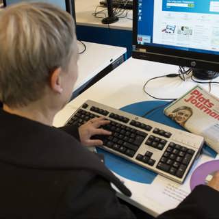 Svårt att få jobb – dyrt att gå i pension