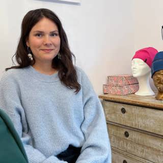 Anna Kajsa Aira gorro ođđaáigásaš gerakgahpira - Duodji ja dáidda - Handens röst