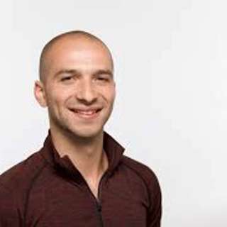 10 Questions with Jay Hack, Co-founder & CEO of MIRA BEAUTY.