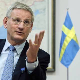 Carl Bildt, hur ska EU hantera Ukraina?