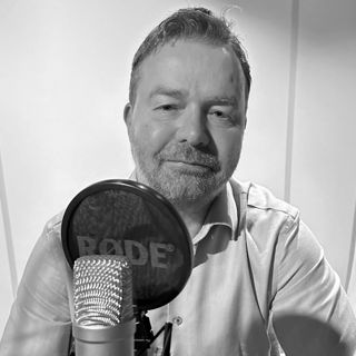 Stefan Thelenius om aktierna han ständigt säljer