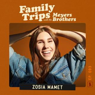 ZOSIA MAMET Got Her Knees Stuck at the Tower of London