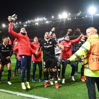Podcast: Sevilla stun United as Roma march on