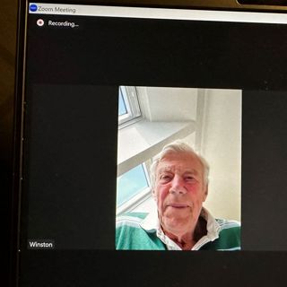 Winston rensar depån inför högsommaren
