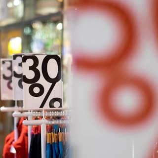 Hoten mot H&M, massövervakning och Zimbabwes nya verklighet