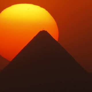 Pyramidbyggarna från yttre rymden